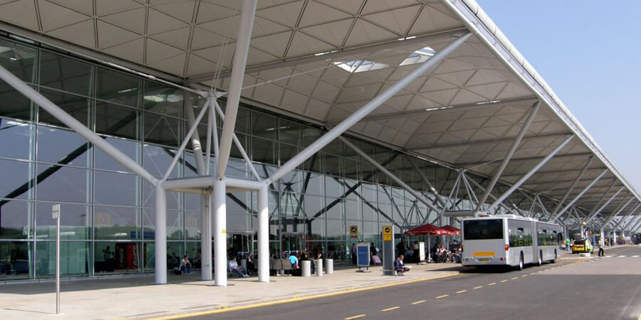 london stn airport location